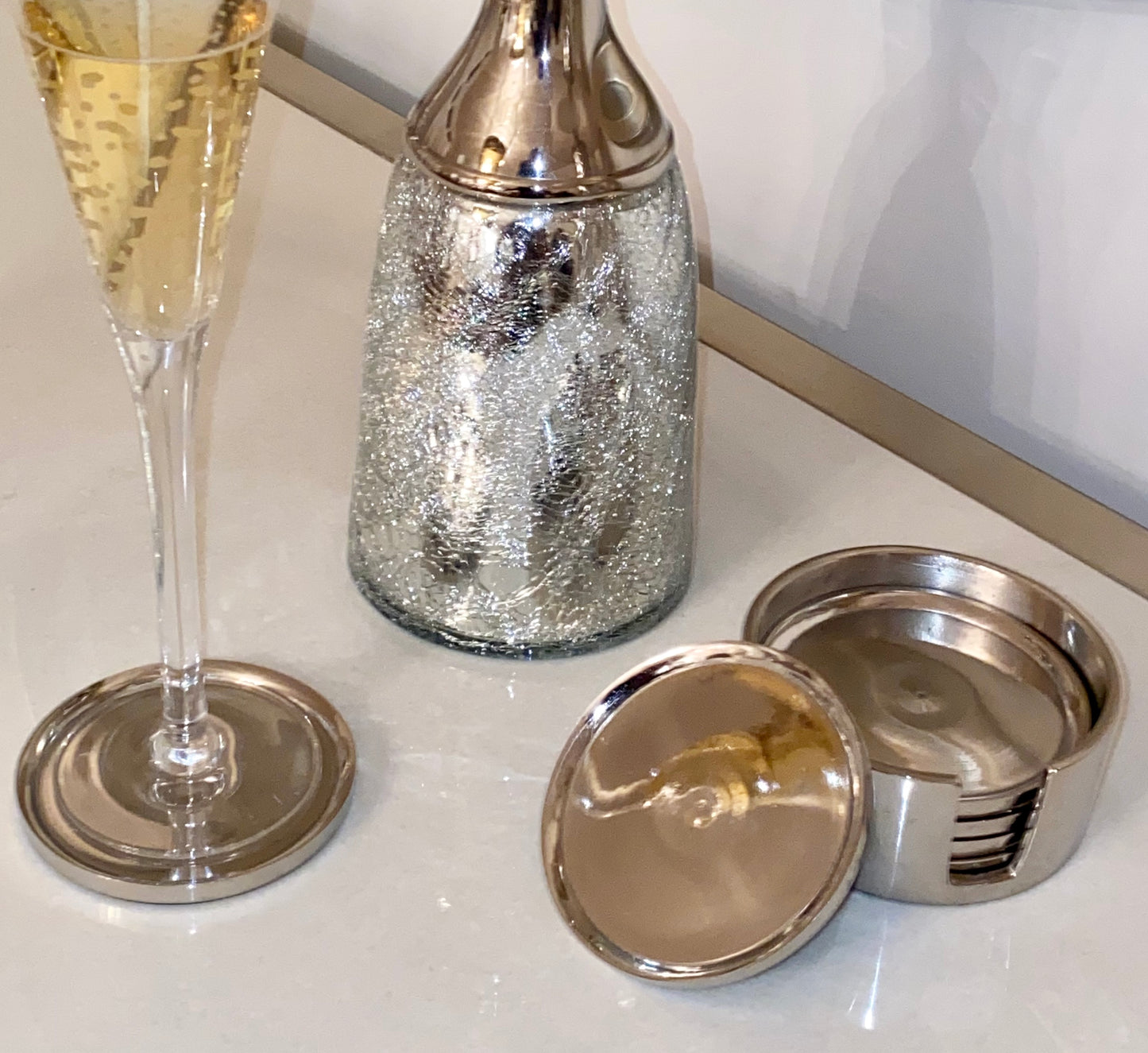 Modern Round Aluminum Coasters Set of 6 With Holder | Metal Coaster (DH9000)