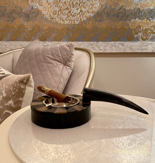 Round Stainless Steel Horn with Resin Ashtray for Cigarettes (DH10005)