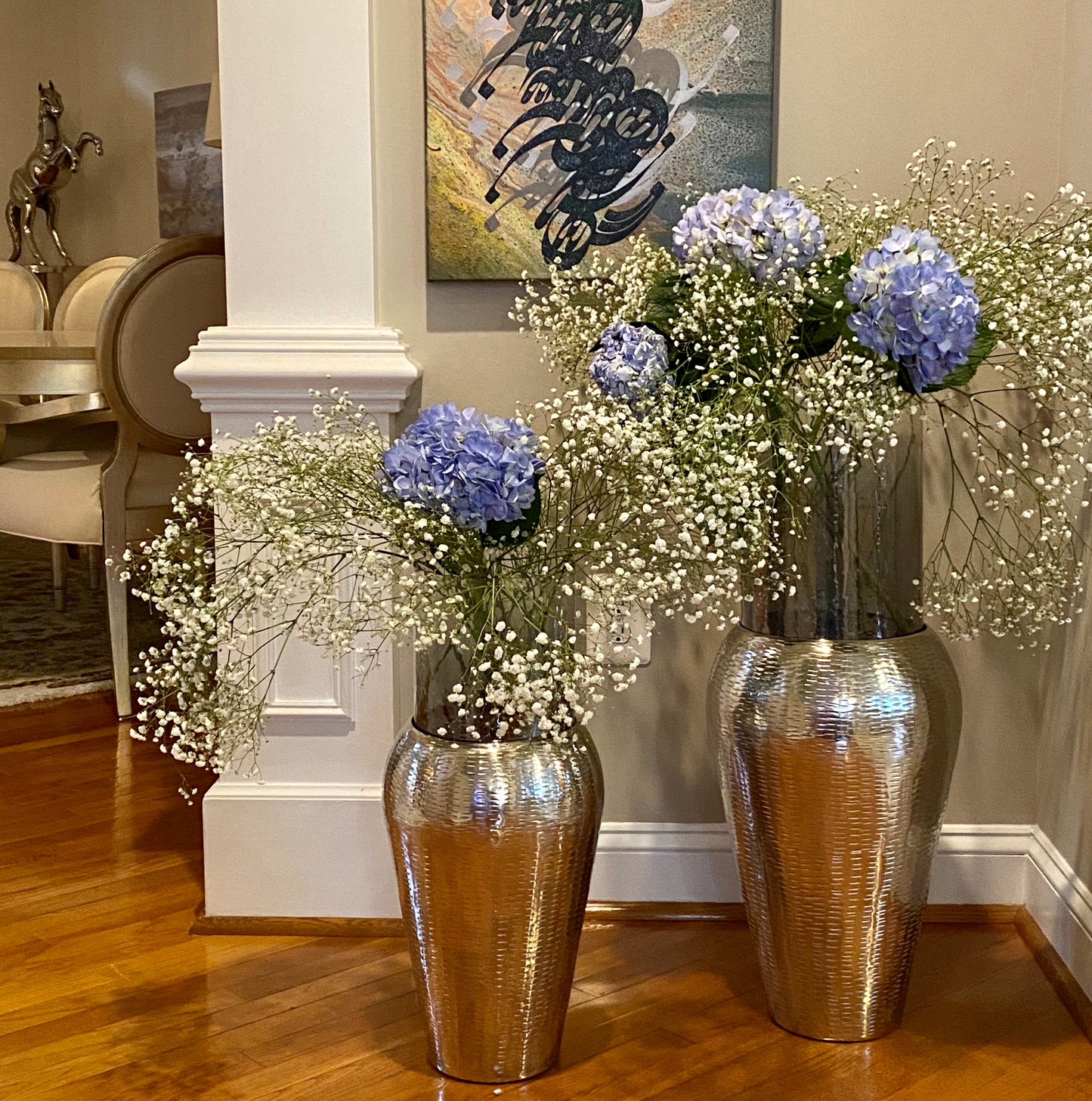 Decorative Centerpiece Silver Aluminum Tapper and Glass Flower Vase (DH3042)