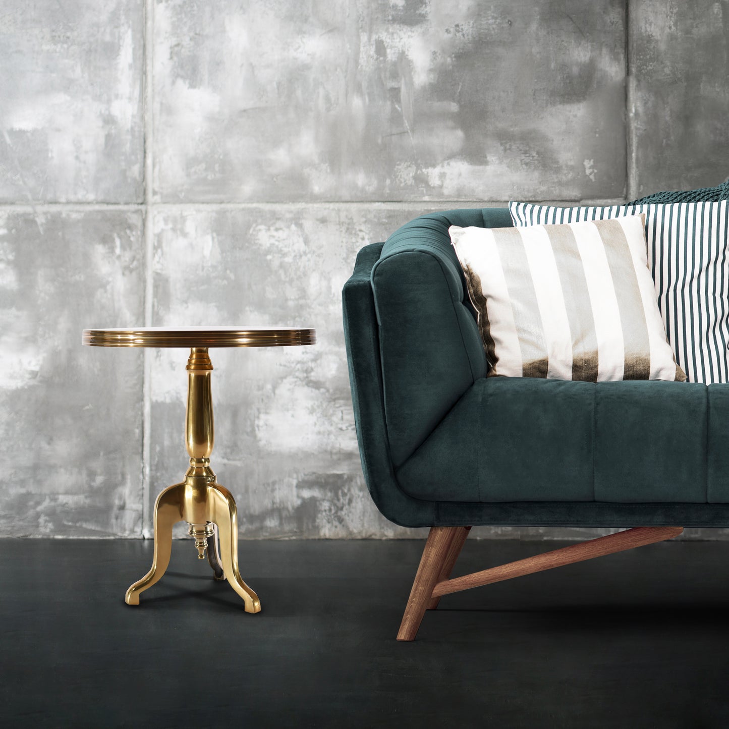 Decorative Aluminum End Table For Living Room | Metal Accent Table (DH8041)